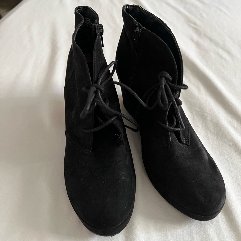 Target 9 Black Lace-Up Wedge Booties - Picture 4 of 14